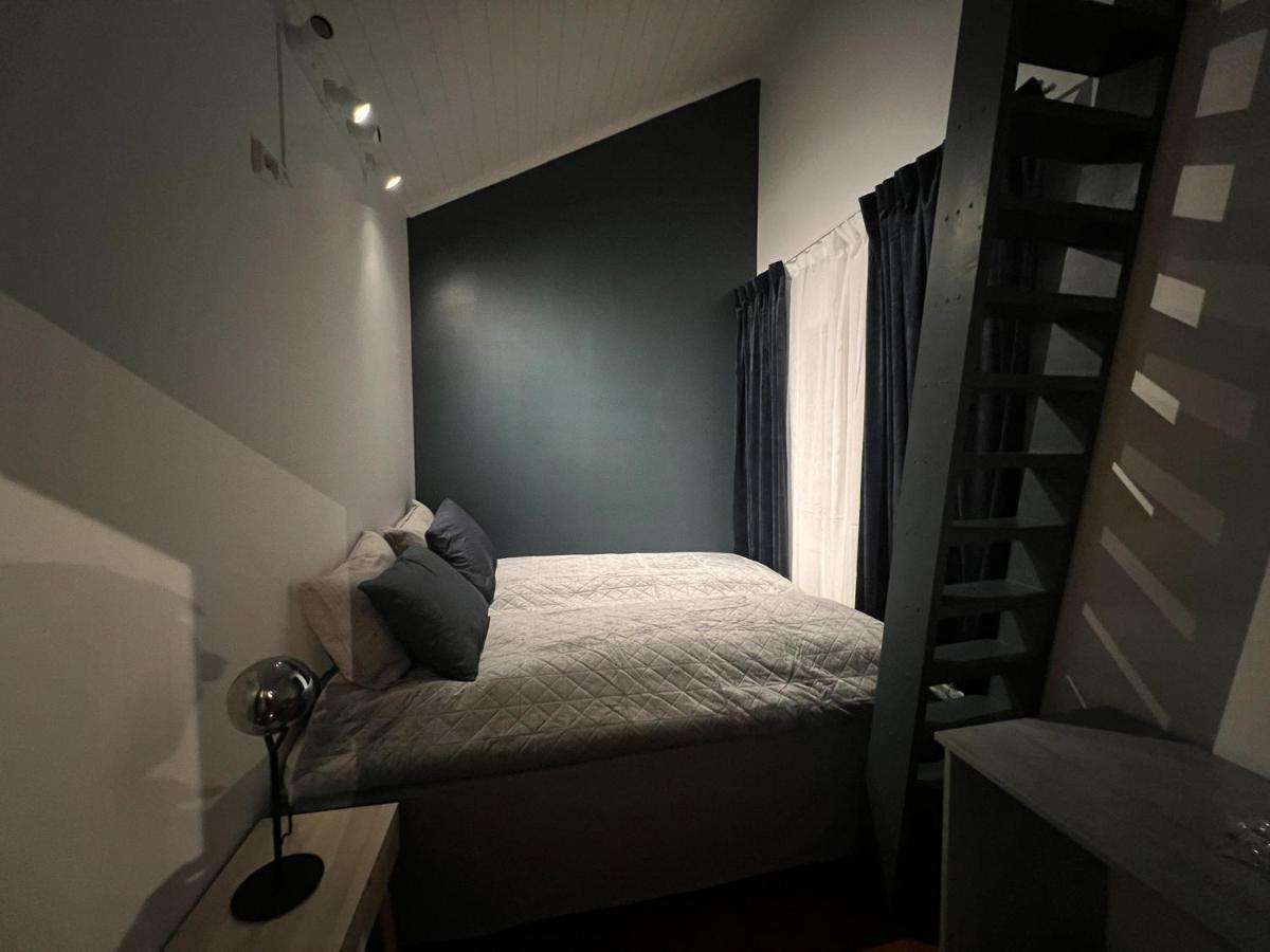 Charming Loft Retreat On Tromso'S Historic Main Street: 3-Minute Stroll To City Square Exterior photo
