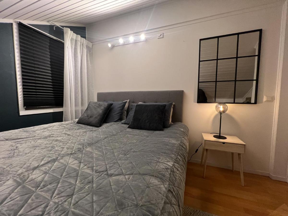 Charming Loft Retreat On Tromso'S Historic Main Street: 3-Minute Stroll To City Square Exterior photo